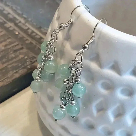 Malaysia Jade Green Gemstone Bead Dangle Silver Platinum Plated Earrings - Picture 7 of 10